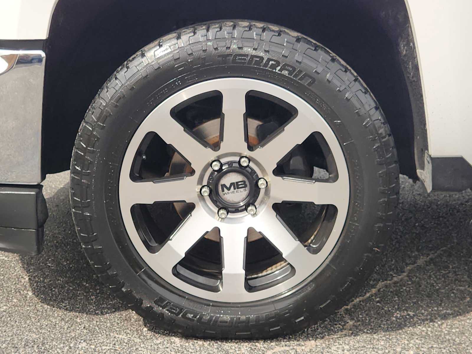 Used 2017 Chevrolet Silverado 1500 LT w/ Texas Edition RWD image 10