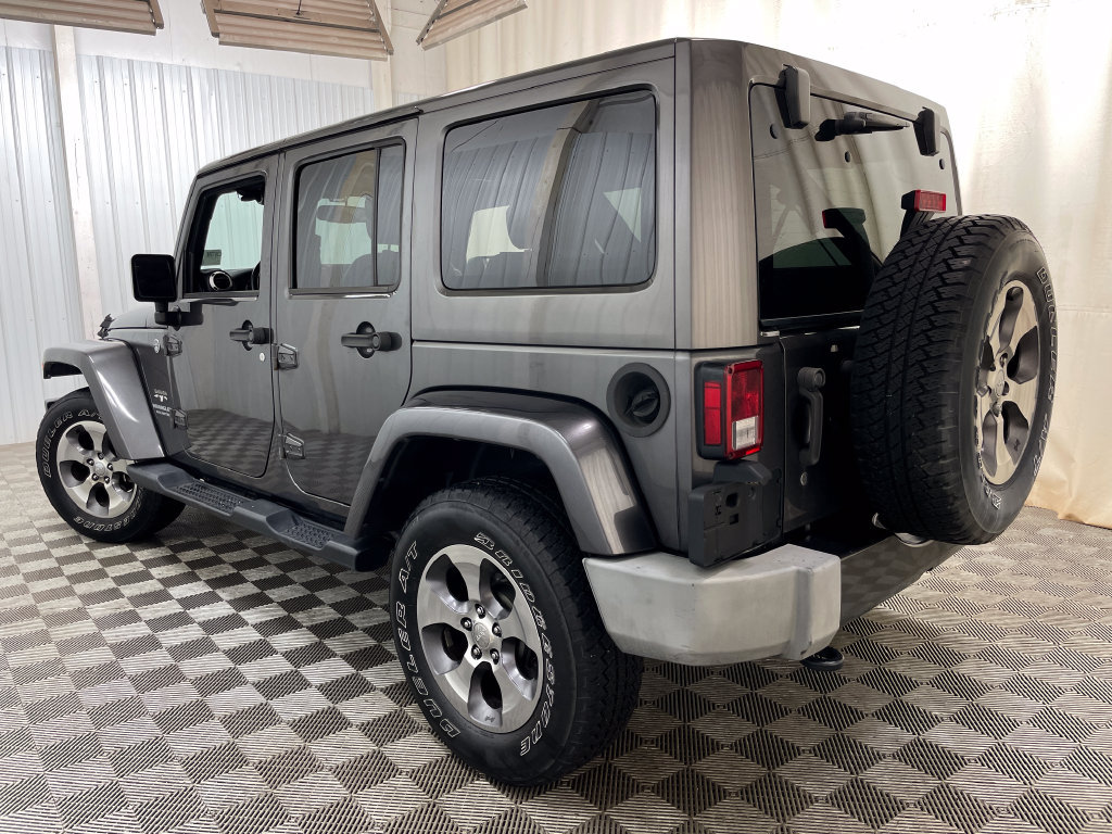 Used 2016 Jeep Wrangler Unlimited Sahara AWD/4WD image 12