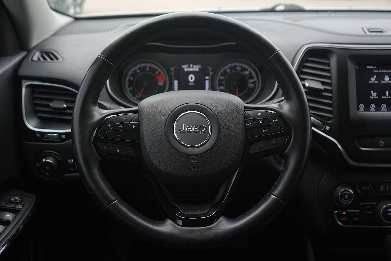 Used 2021 Jeep Cherokee Latitude Plus FWD image 16