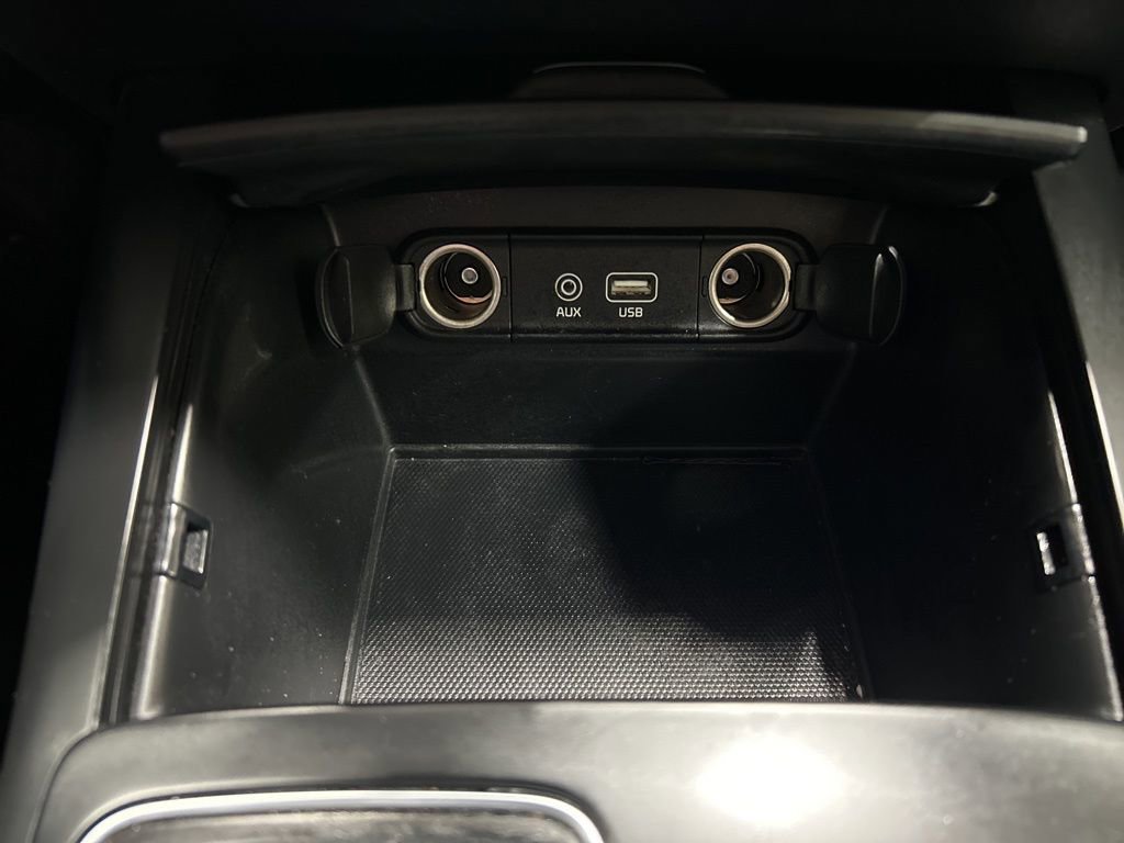 Used 2020 Kia Sorento S image 22