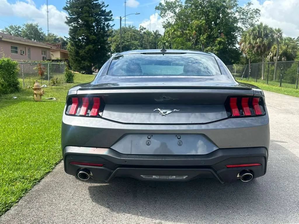 Used 2025 Ford Mustang Premium RWD image 5