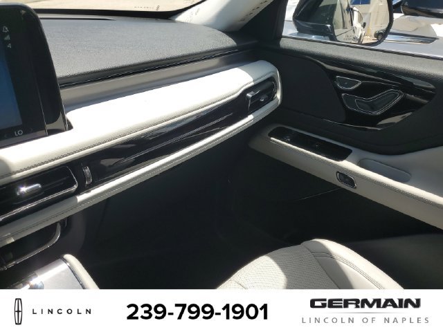 New 2026 Lincoln Aviator AWD image 33