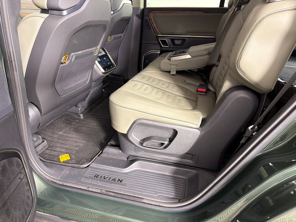 Used 2023 Rivian R1S Adventure image 23