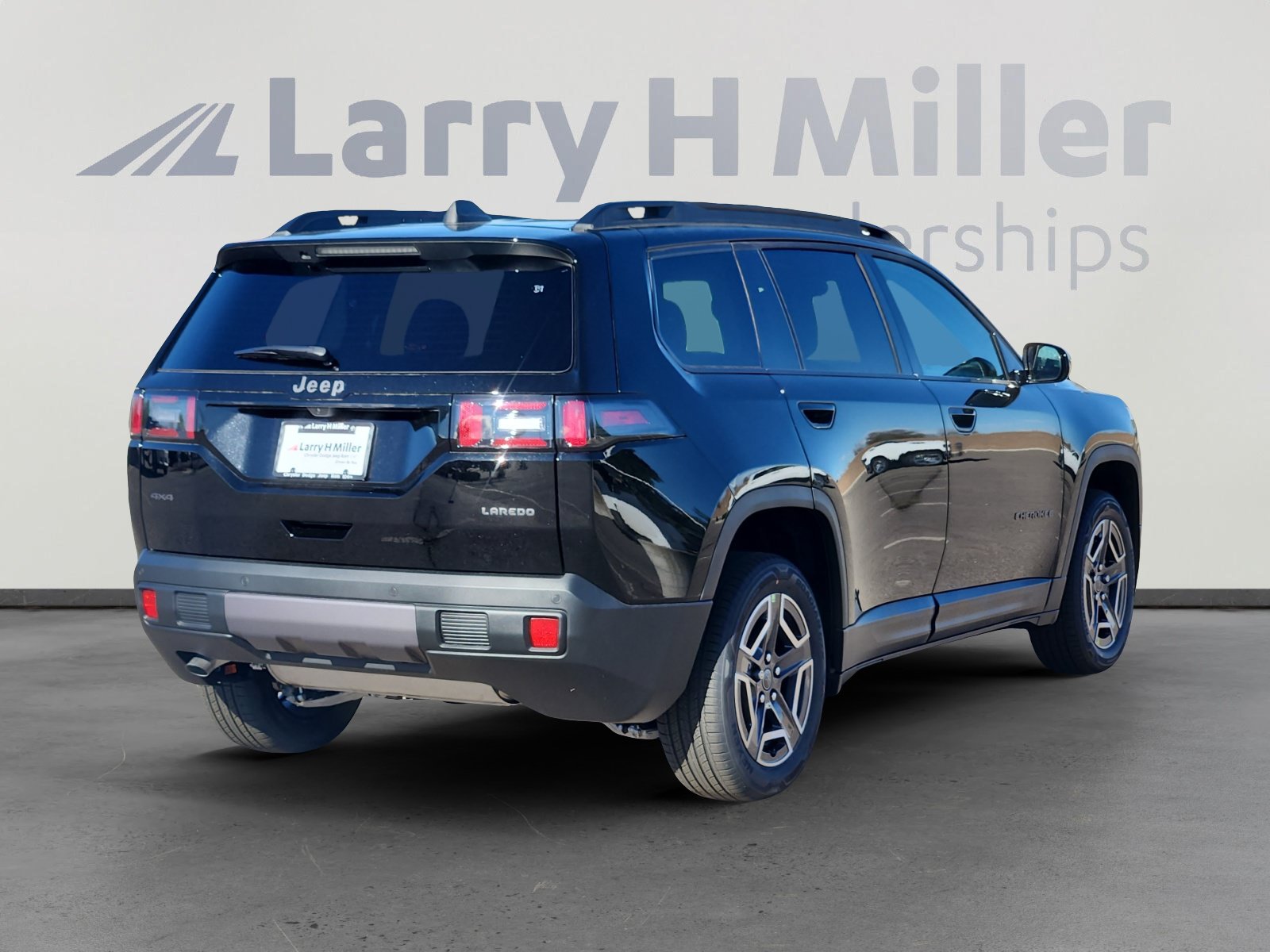 New 2026 Jeep Cherokee Laredo AWD/4WD image 6