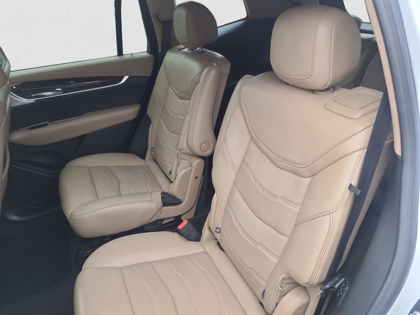 Used 2023 Cadillac XT6 Premium Luxury w/ Platinum Package FWD image 19