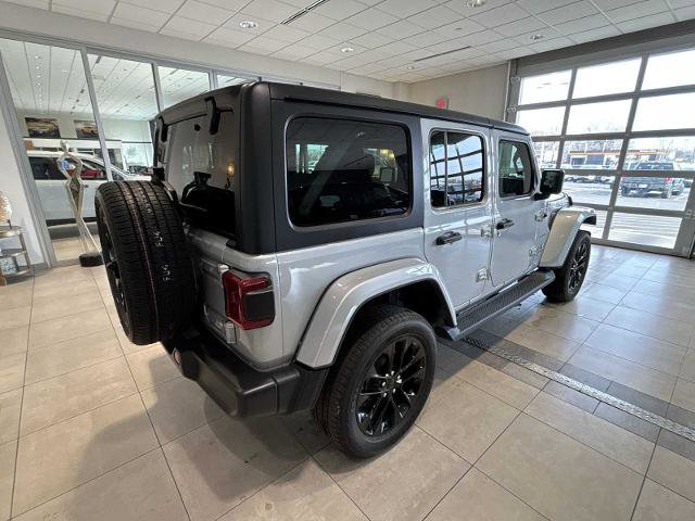 Used 2023 Jeep Wrangler Unlimited Sahara w/ Cold Weather Group image 3