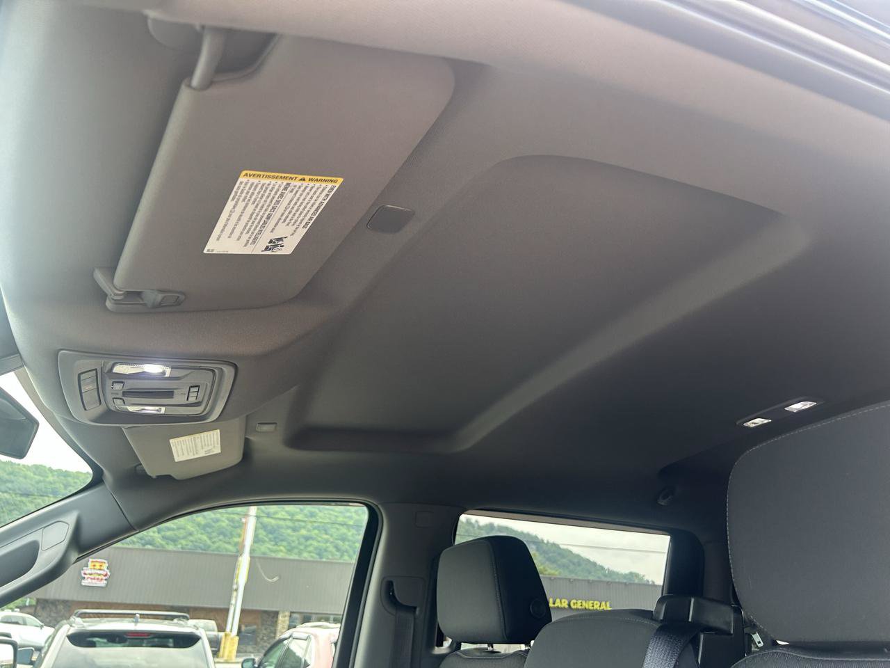 Used 2022 Chevrolet Silverado 1500 LT AWD/4WD image 28