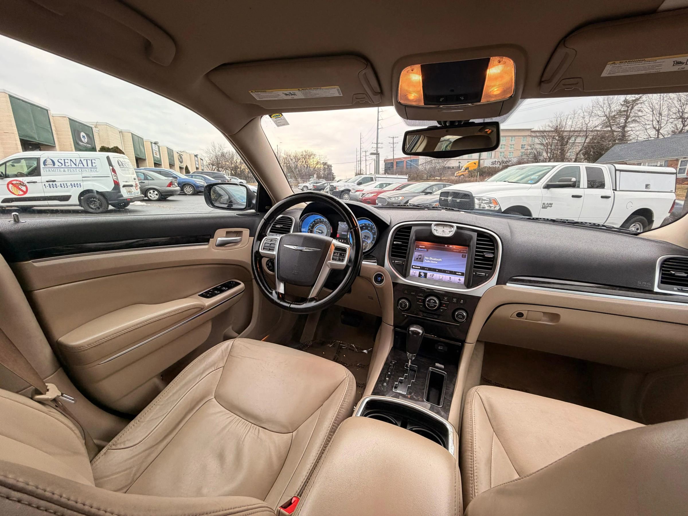 Used 2011 Chrysler 300 Limited image 22