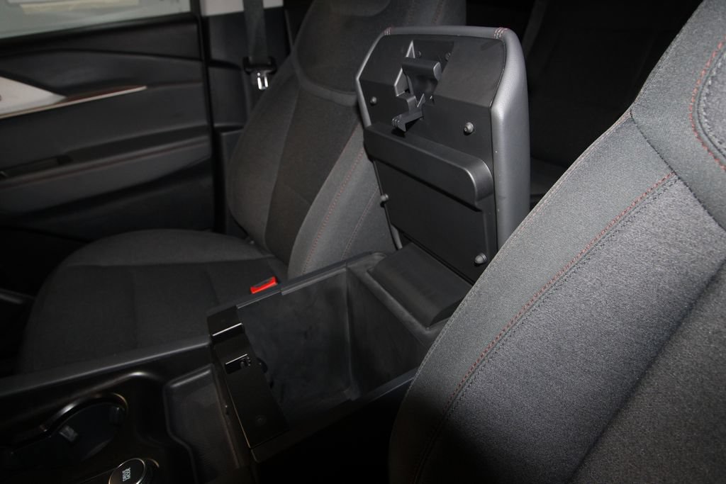 Used 2025 Ford Explorer Active AWD/4WD image 20