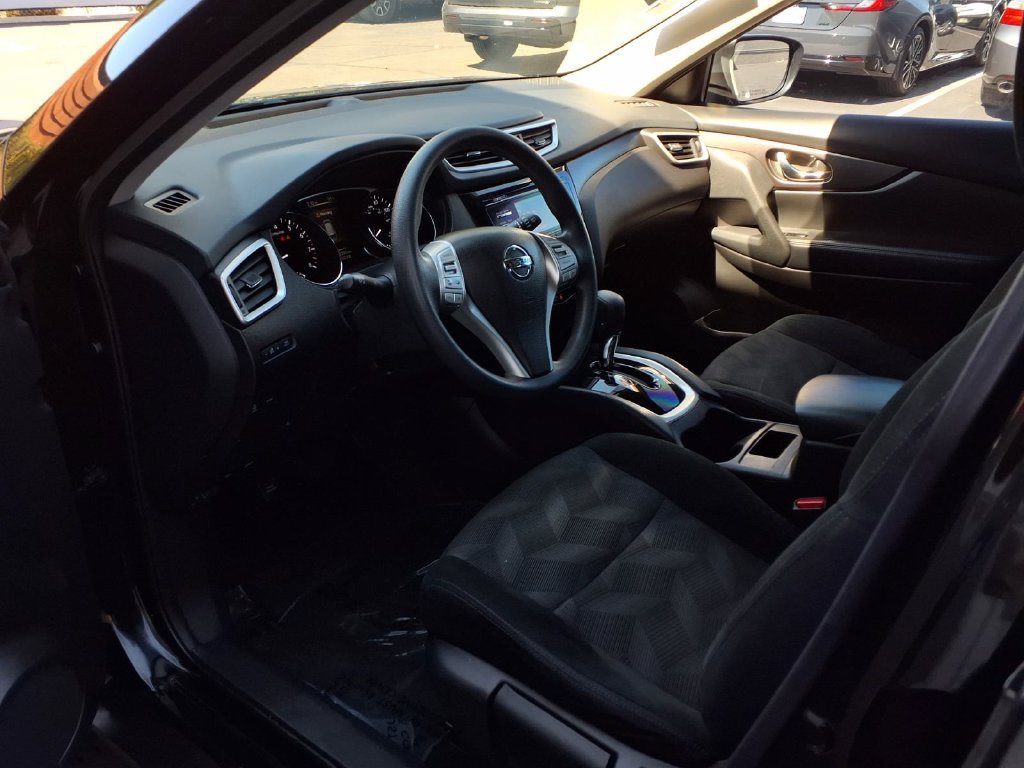 Used 2016 Nissan Rogue S FWD image 14