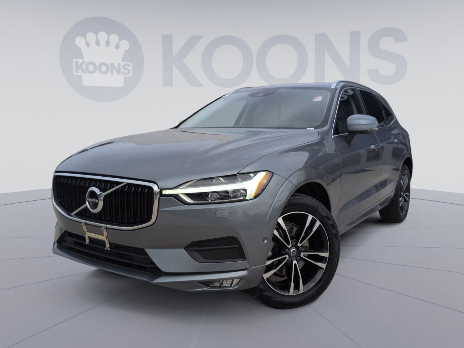 Used 2019 Volvo XC60 T5 Momentum w/ Advanced Package