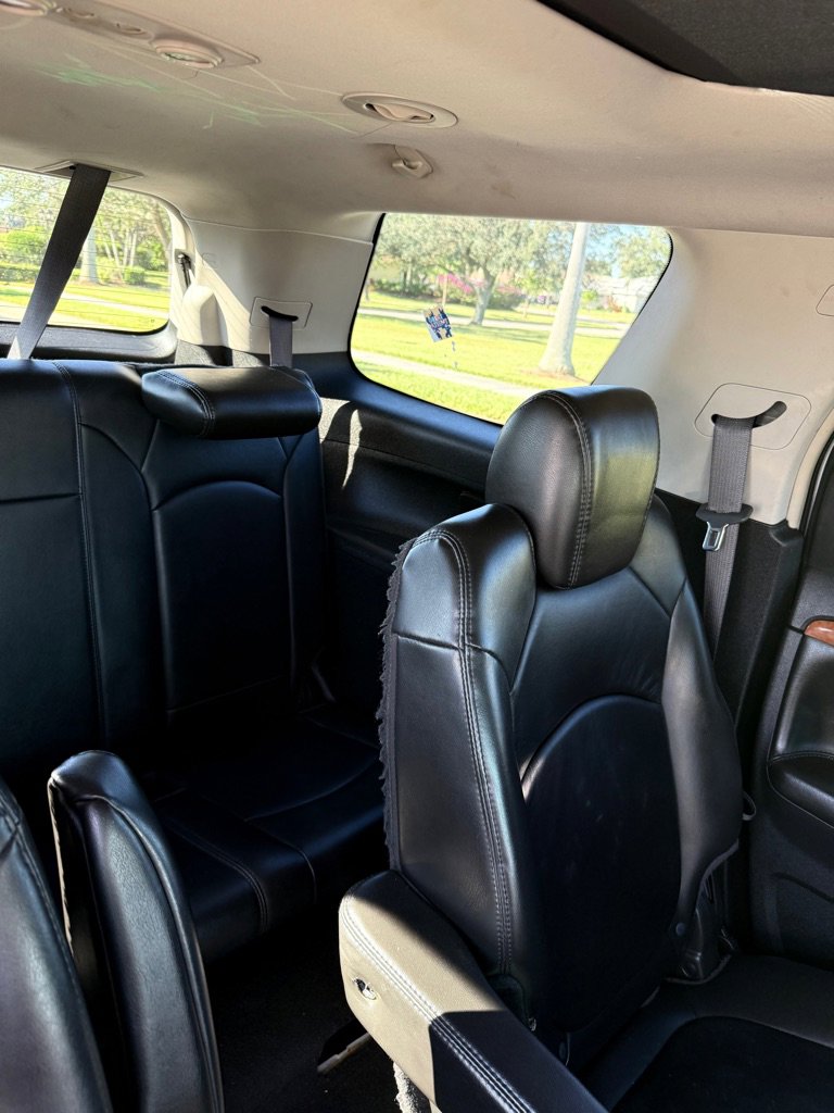 Used 2009 Saturn Outlook XR w/ Convenience Package image 11