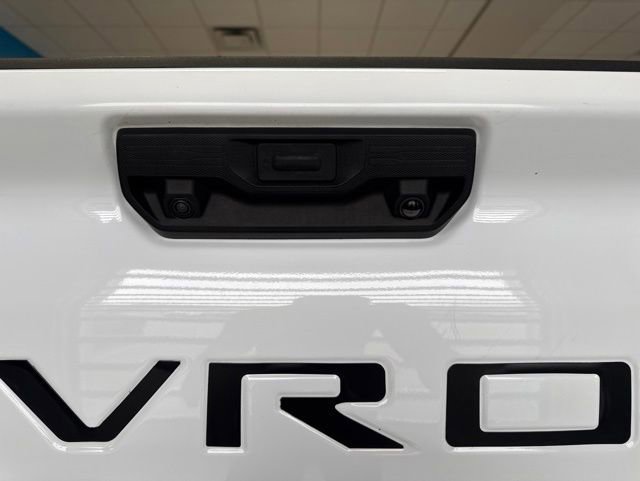 Used 2022 Chevrolet Silverado 2500 Custom w/ Custom Convenience Package AWD/4WD image 19