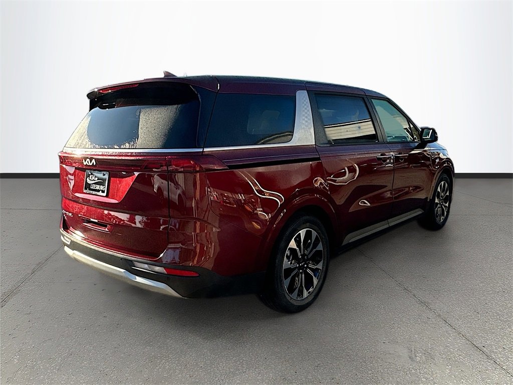 Used 2022 Kia Carnival EX image 7