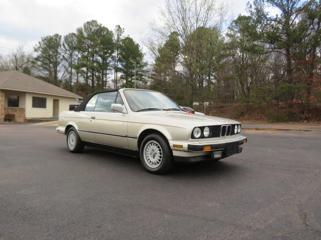 Used 1988 BMW 325i Convertible image 3