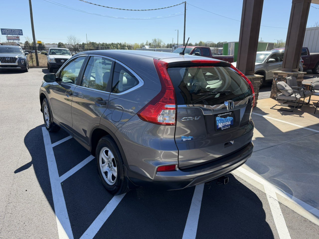 Used 2015 Honda CR-V LX image 4