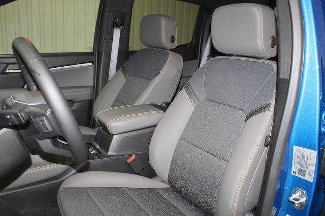 Used 2024 Chevrolet Colorado ZR2 w/ Technology Package image 11