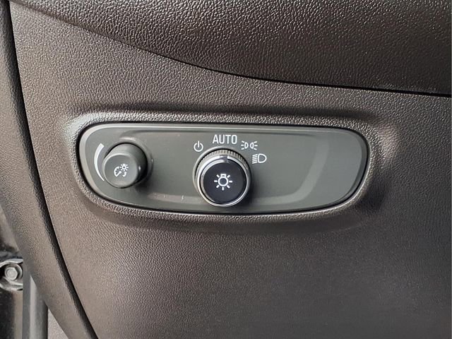 Used 2023 Chevrolet Equinox LT FWD image 17