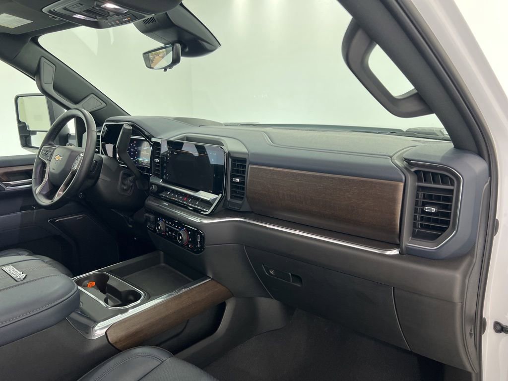 Used 2024 Chevrolet Silverado 2500 High Country w/ High Country Premium Package AWD/4WD image 20