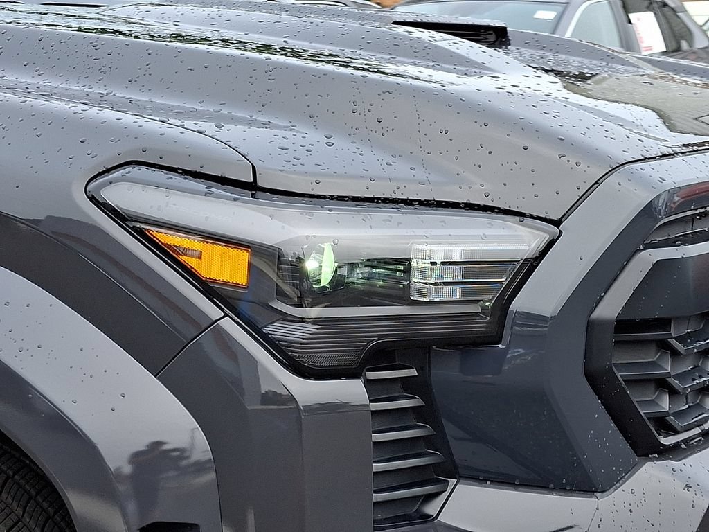 Certified 2025 Toyota Tacoma TRD Sport AWD/4WD image 9