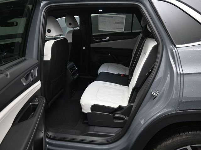 New 2026 Volkswagen Atlas Cross Sport SEL Premium R-Line image 11