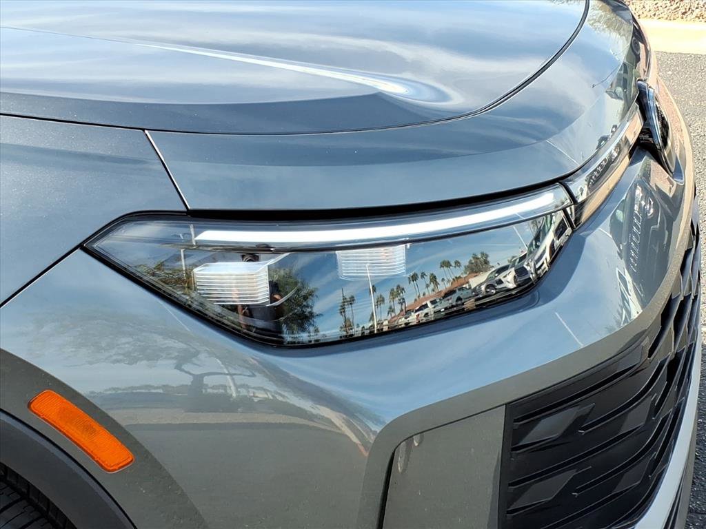 Certified 2025 Volkswagen Tiguan S image 9