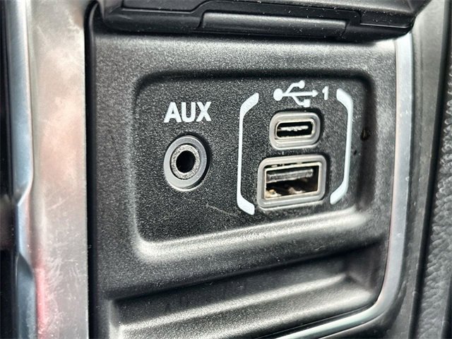 Used 2023 Jeep Gladiator Willys image 36