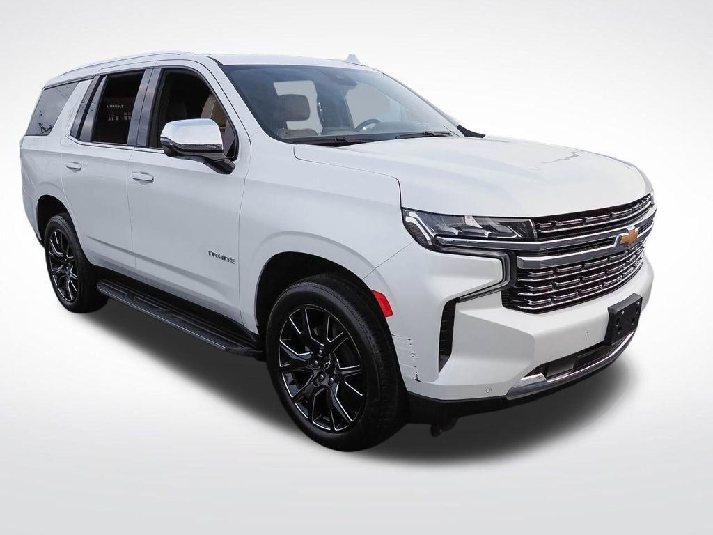 Used 2024 Chevrolet Tahoe Premier w/ Premium Package image 3