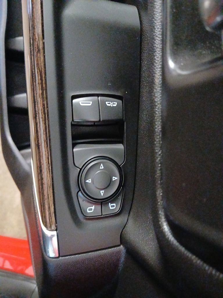 Used 2025 GMC Sierra 3500 SLE image 28