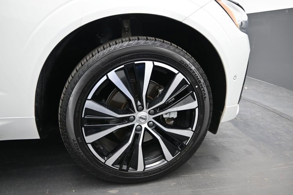 Used 2025 Volvo XC60 B5 Plus w/ Climate Package AWD/4WD image 16