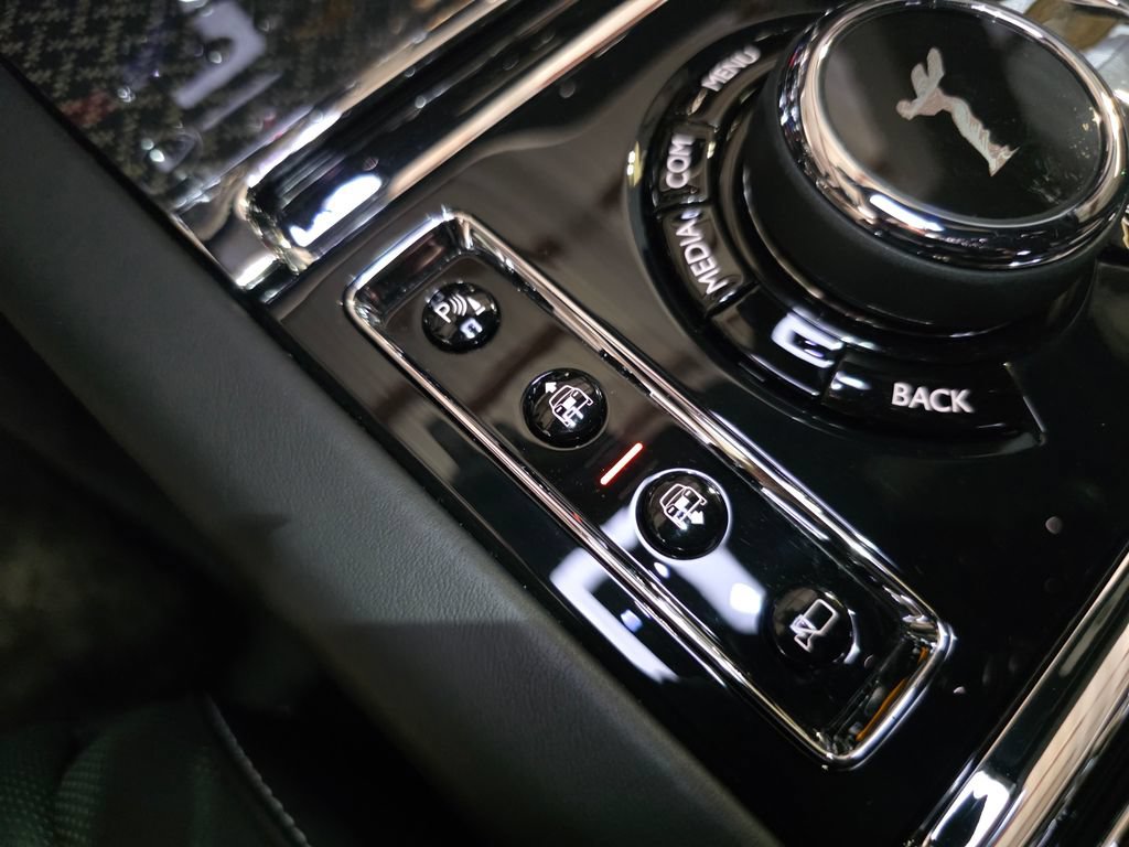 Used 2023 Rolls-Royce Cullinan Black Badge w/ Driver's Package AWD/4WD image 33