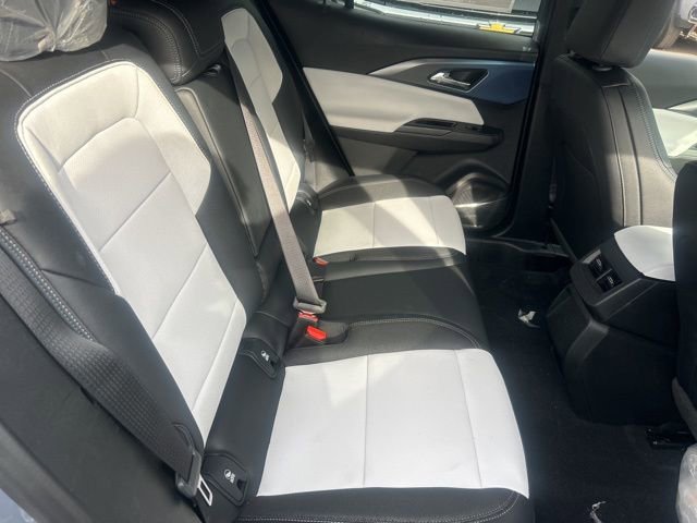 New 2026 Chevrolet Equinox EV LT AWD/4WD image 17
