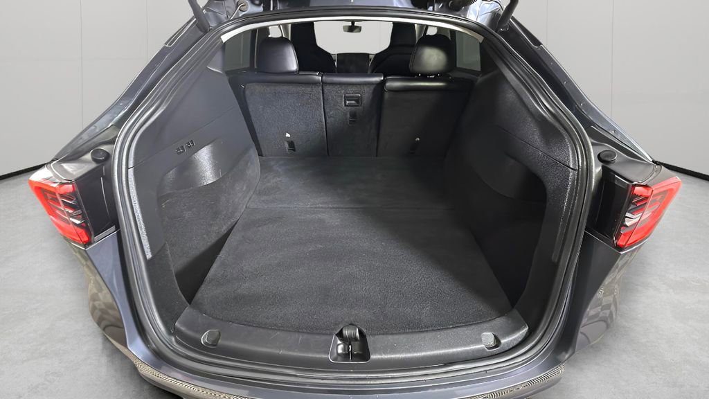 Used 2022 Tesla Model Y Performance image 29
