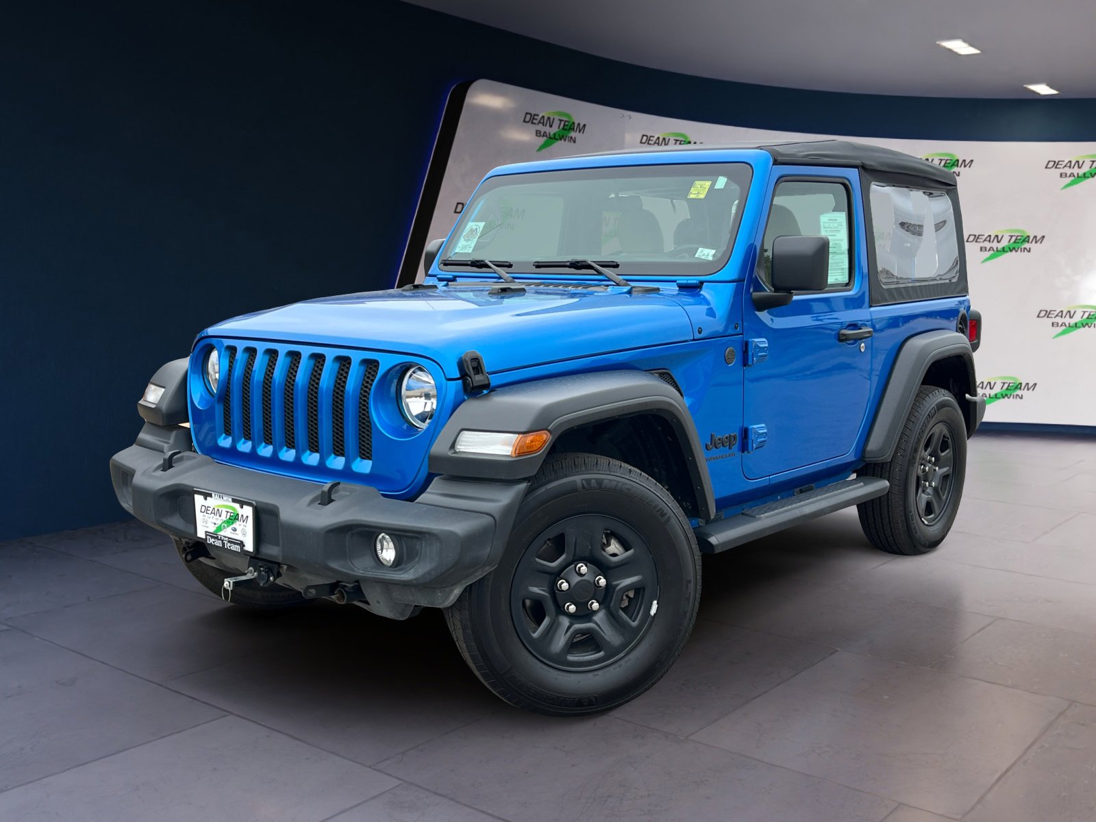 Used 2022 Jeep Wrangler Sport AWD/4WD image 2