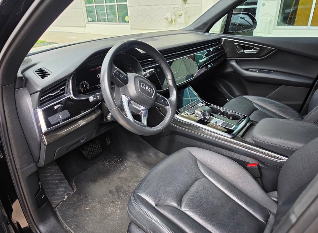 Used 2021 Audi Q7 3.0T Premium Plus w/ Premium Plus Package AWD/4WD image 4