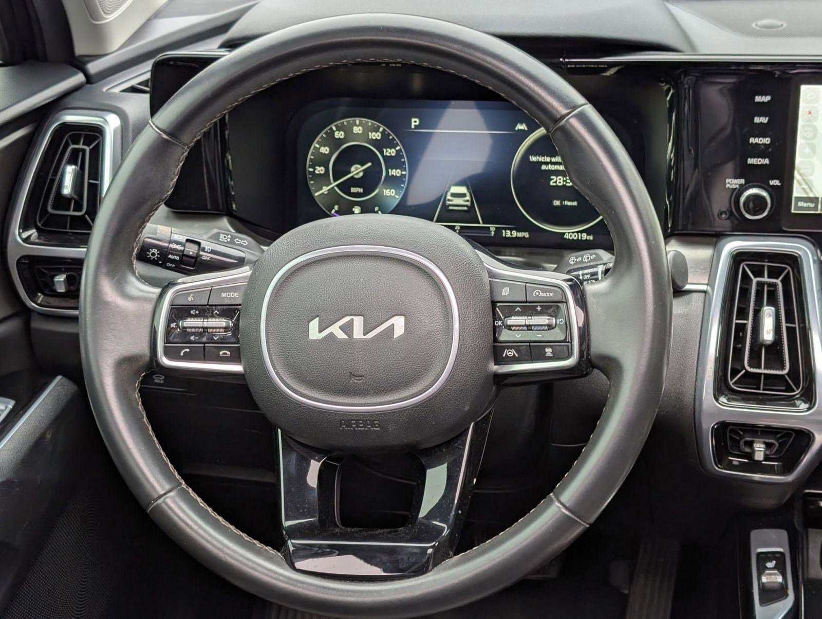 Used 2023 Kia Sorento SX image 18