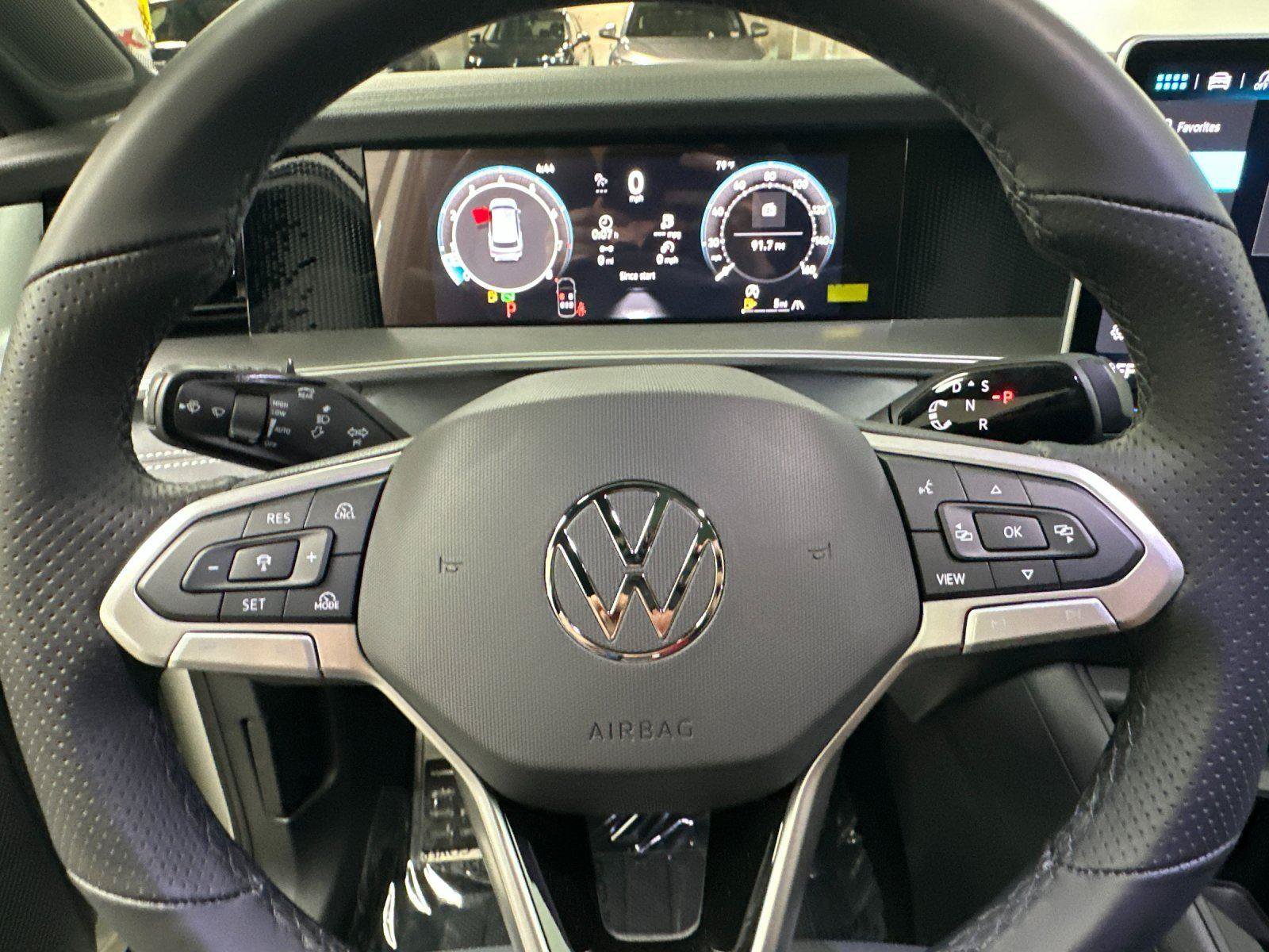 New 2026 Volkswagen Tiguan SE R-Line AWD/4WD image 22