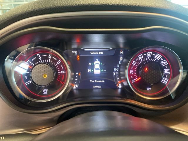 Used 2022 Dodge Challenger SXT image 15