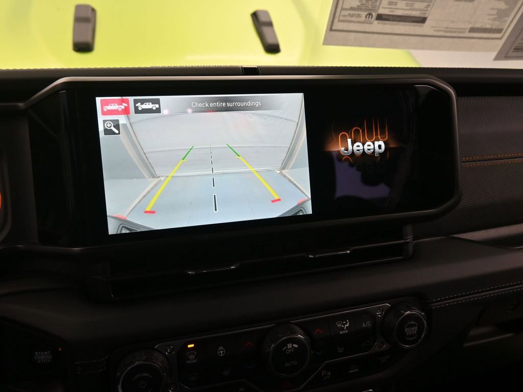 Used 2025 Jeep Gladiator Mojave w/ Safety Group image 35