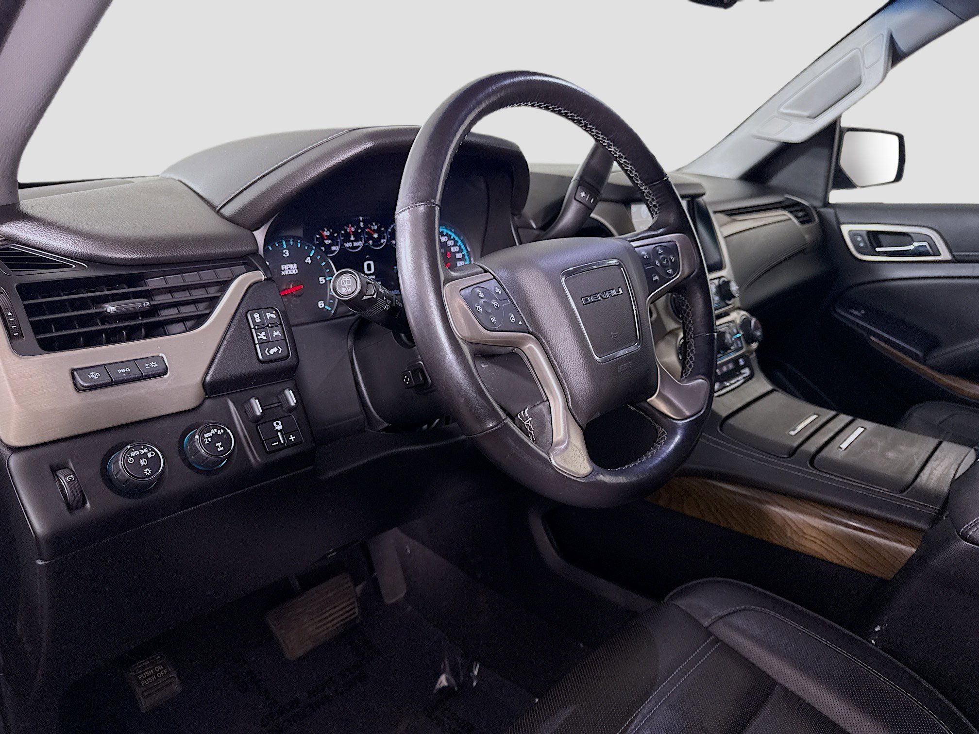 Used 2020 GMC Yukon Denali w/ Denali Ultimate Package image 23