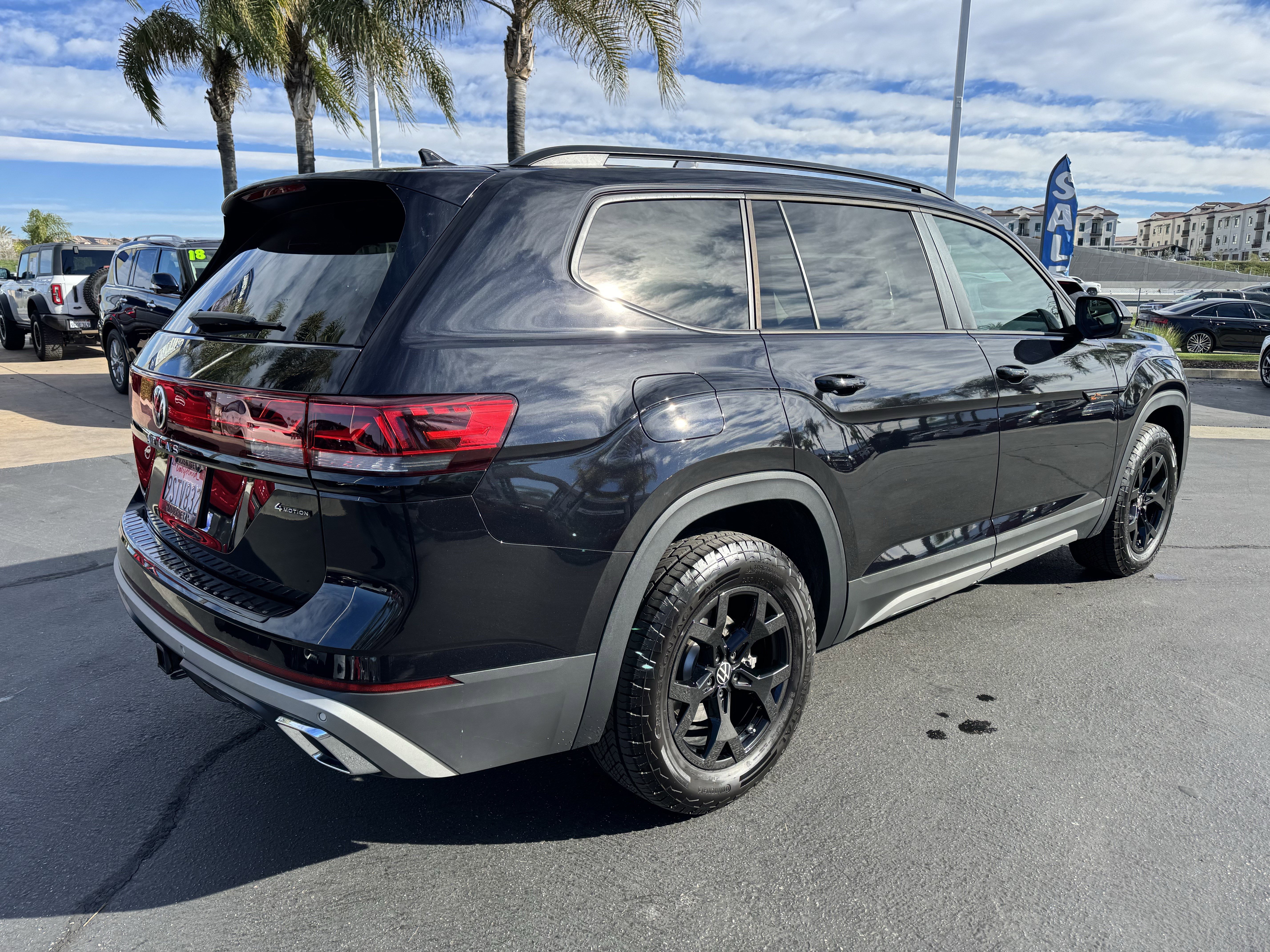 Certified 2025 Volkswagen Atlas Peak Edition SE image 10