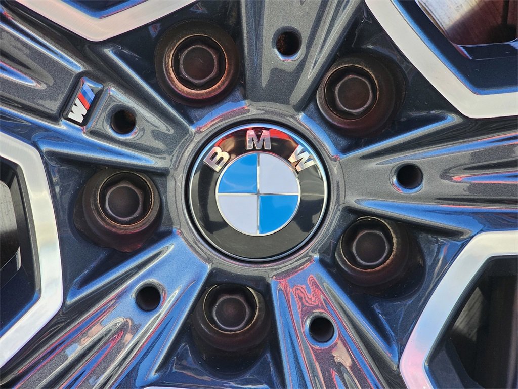 Used 2022 BMW 740i w/ M Sport Package image 11