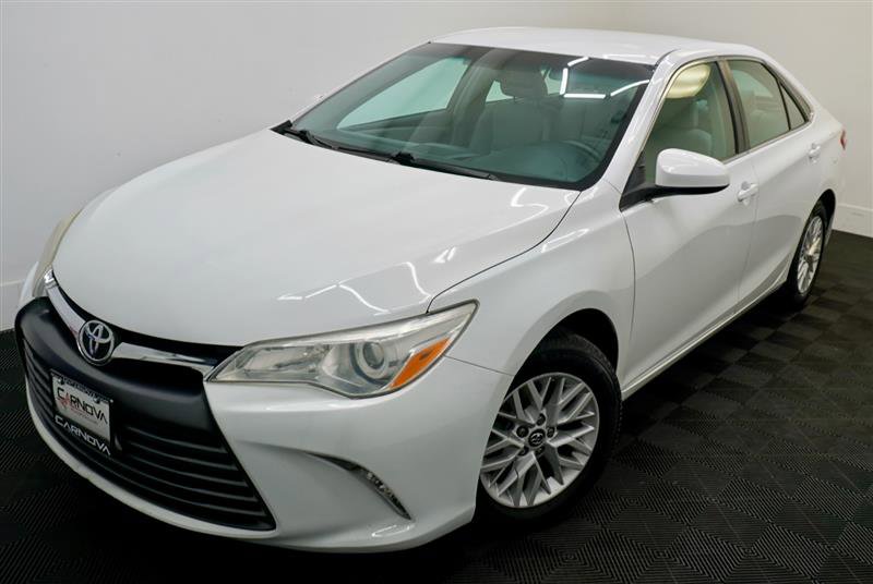 Used 2016 Toyota Camry LE FWD image 2