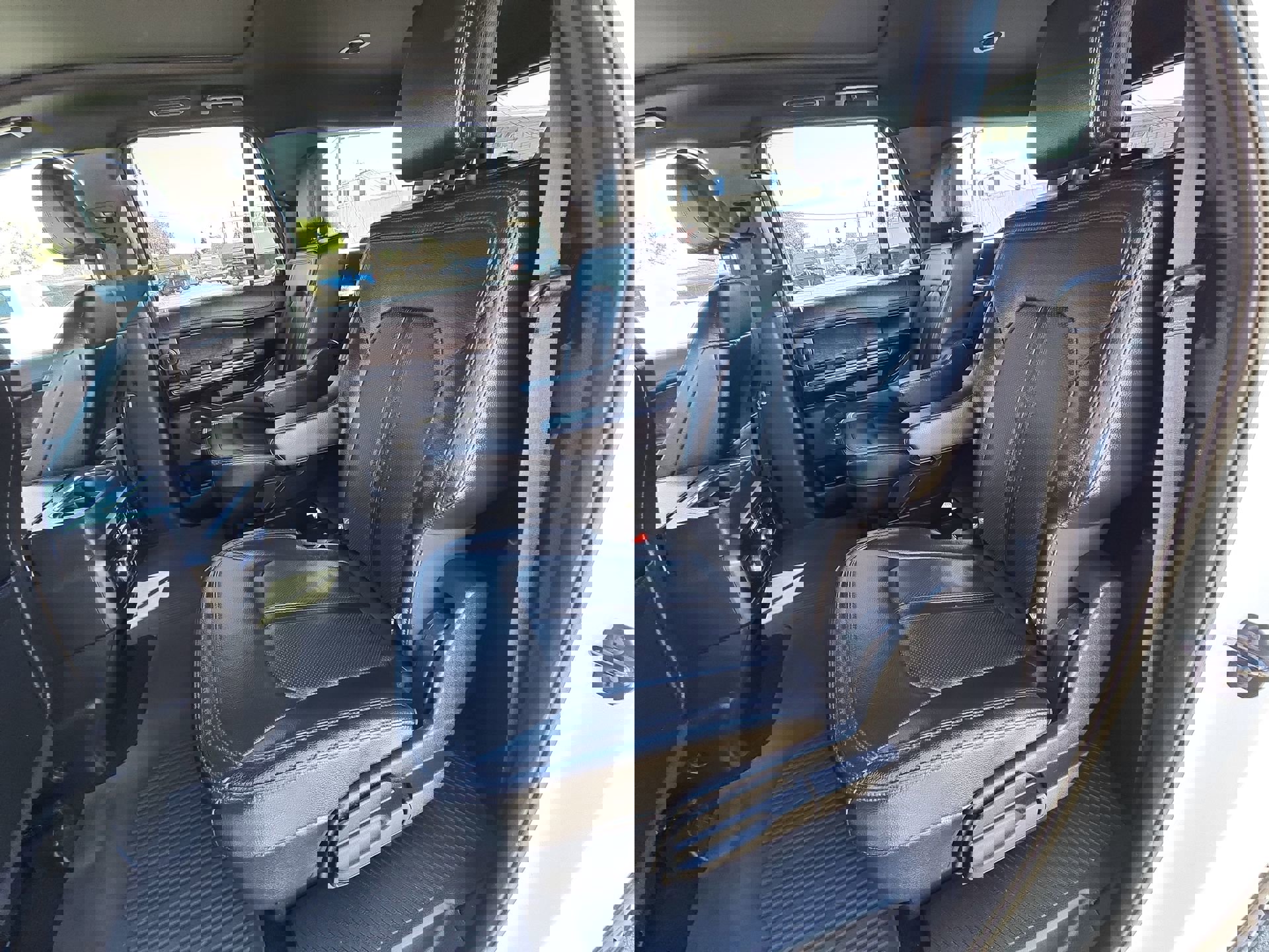 Used 2021 Ford Expedition Max Limited image 25