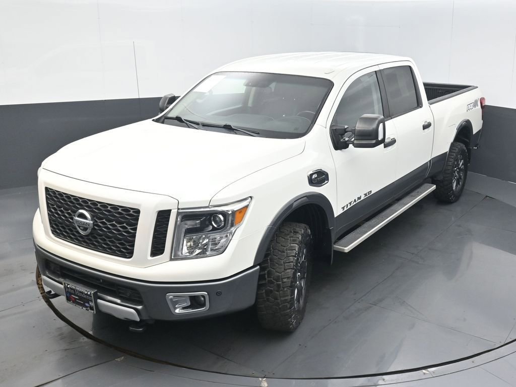 Used 2018 Nissan Titan PRO-4X w/ Pro-4x Convenience Package AWD/4WD image 9