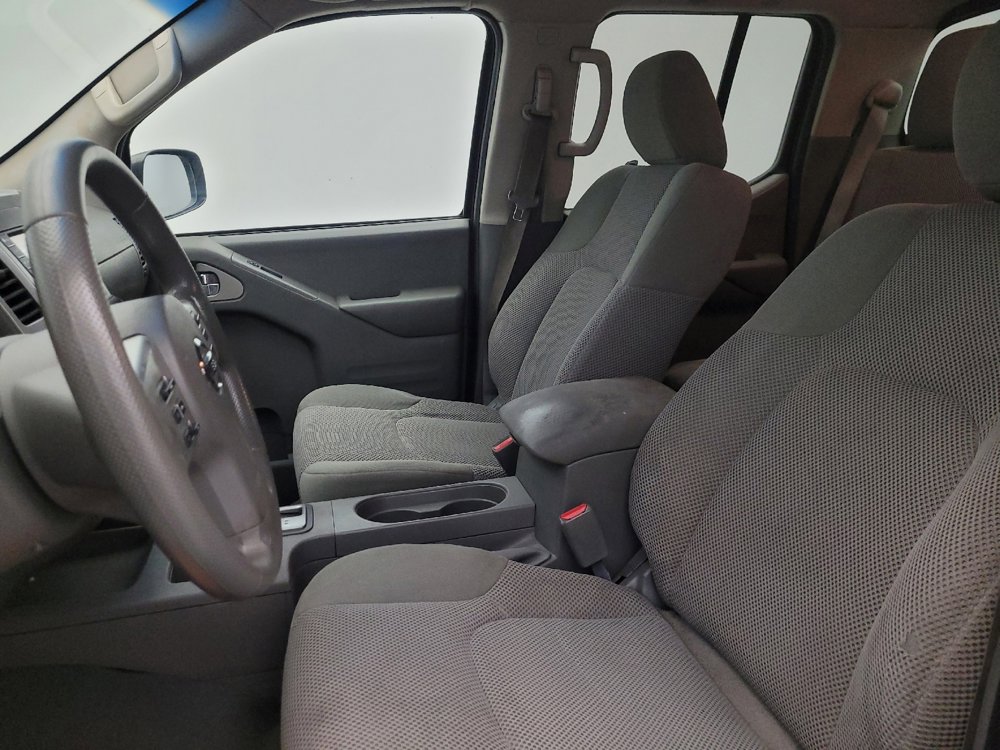 Used 2019 Nissan Frontier SV image 17