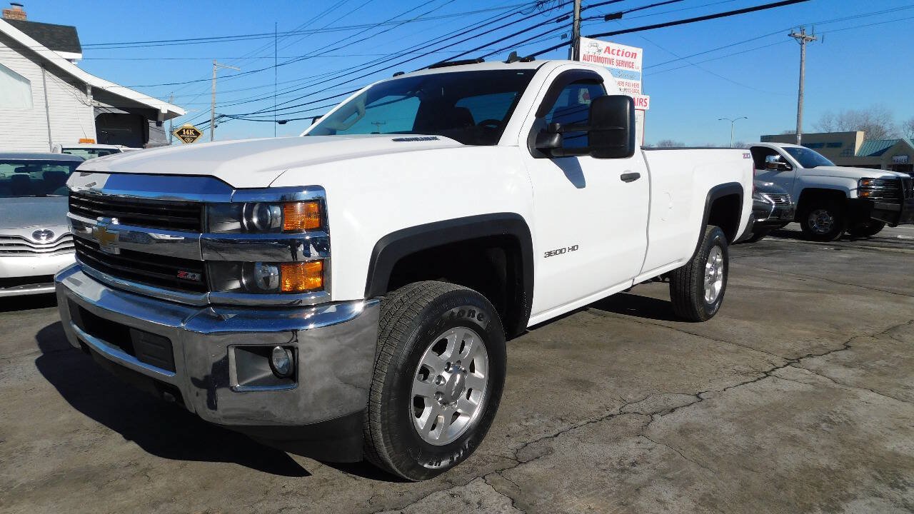 Used 2015 Chevrolet Silverado 3500 LT w/ LT Convenience Package AWD/4WD image 4