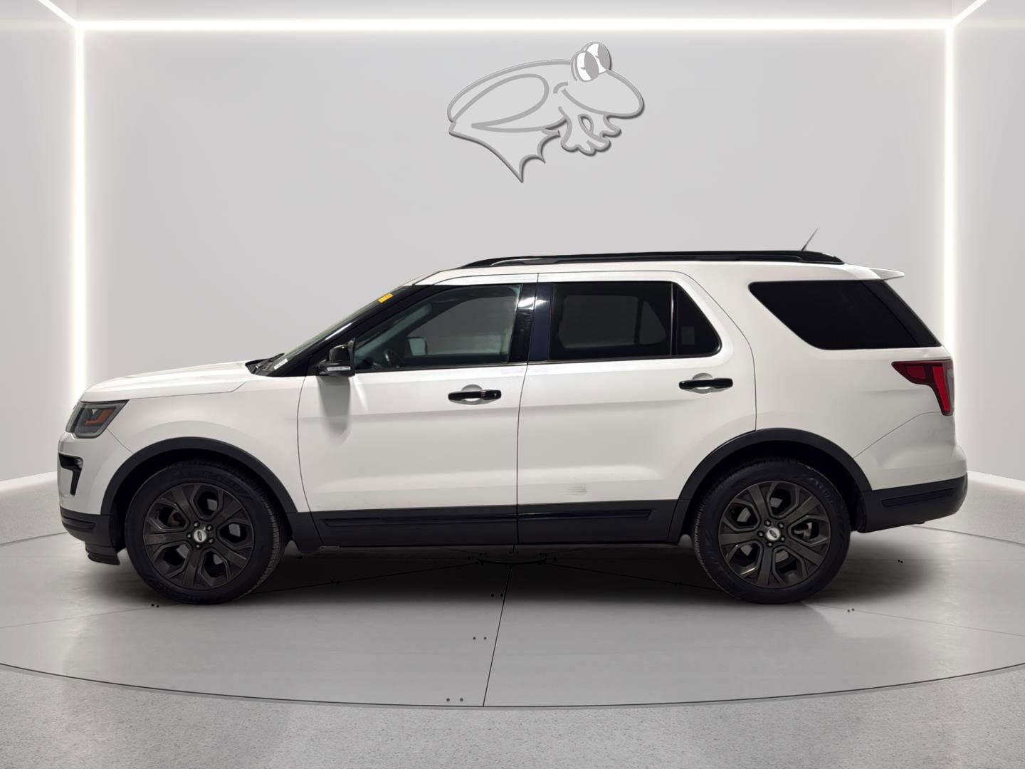 Used 2018 Ford Explorer Sport w/ Equipment Group 401A image 3