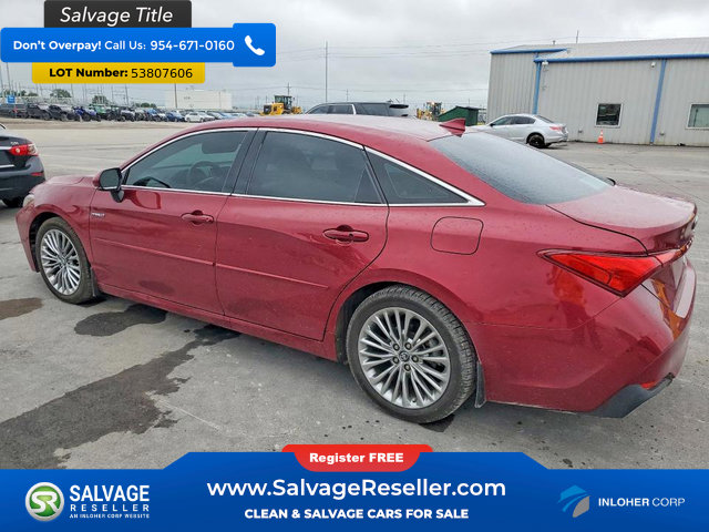 Used 2019 Toyota Avalon Limited FWD image 3