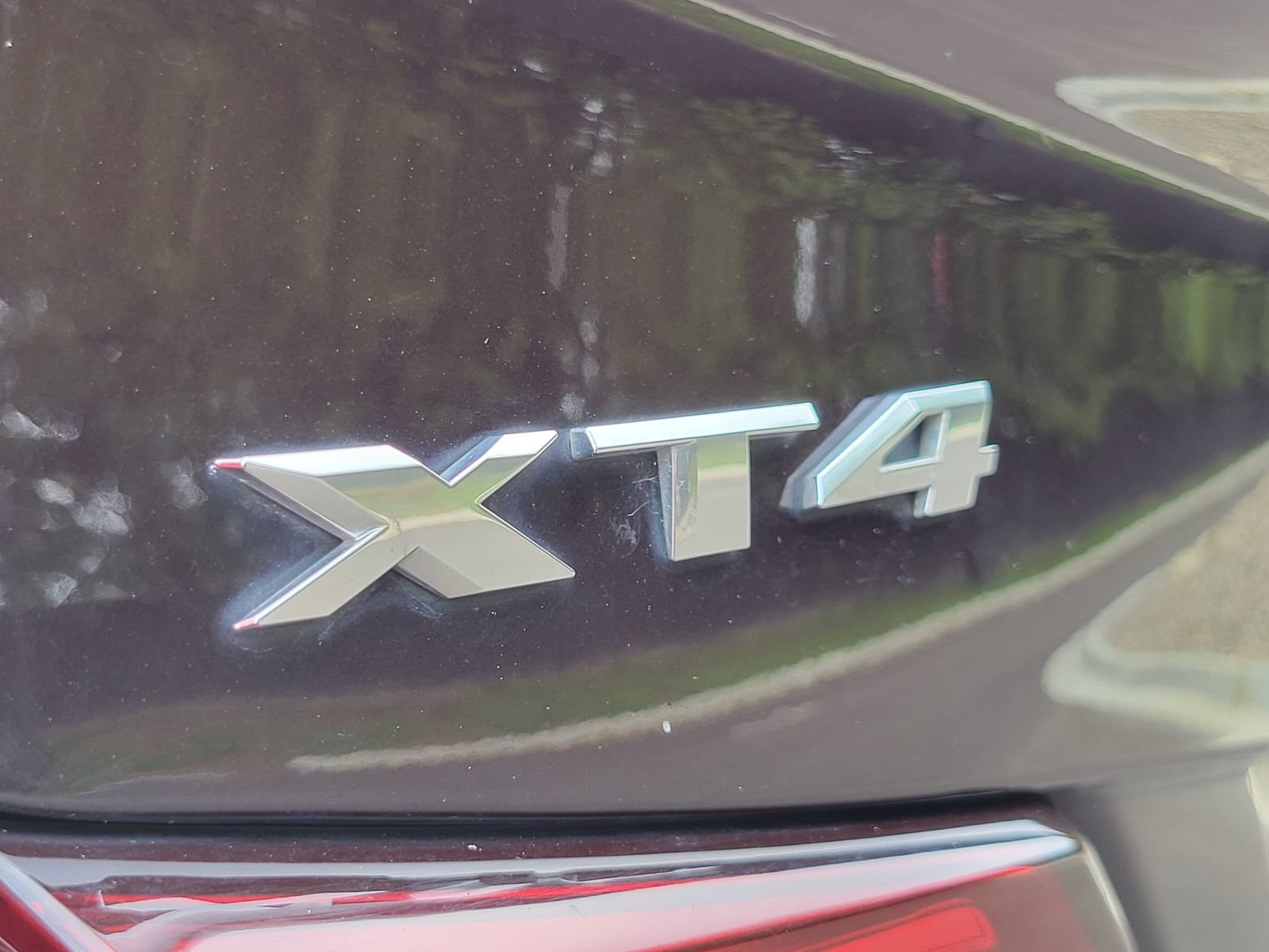 Used 2020 Cadillac XT4 Premium Luxury w/ Cold Weather Package FWD image 32
